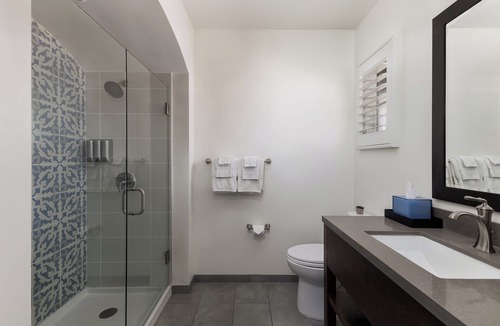 West Beach Hotel | La Playa Inn