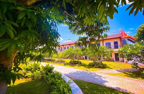 Moalboal Hotel | La Plumerias