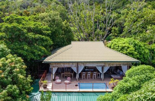Grand'Anse Praslin Ski Chalet | La Pointe Beach Huts