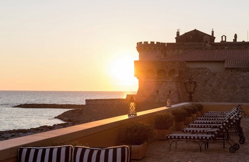 Palo Laziale Hotel | La Posta Vecchia Hotel
