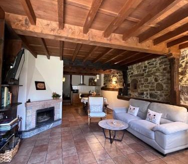 Caleao House | La Prida Apartamentos Rurales