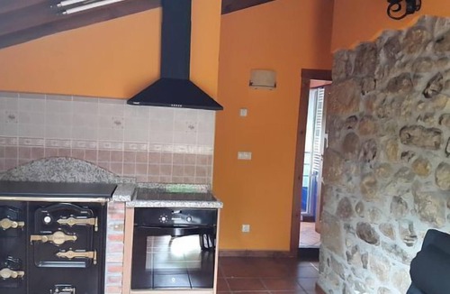 Santianes de Ola Apartment | La Pumarada house for 3 people