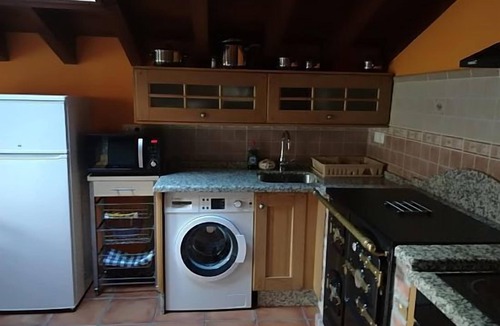 Santianes de Ola Apartment | La Pumarada house for 3 people