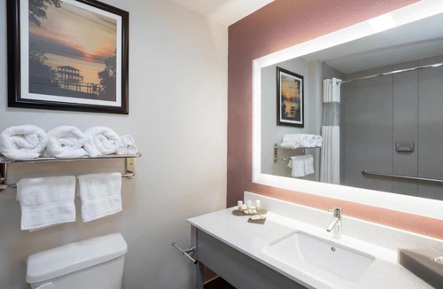 Daphne Hotel | La Quinta by Wyndham Mobile - Daphne