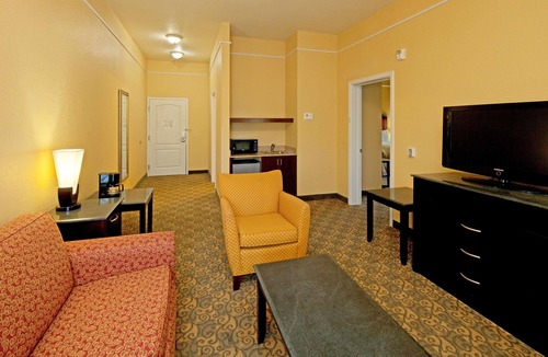 Tillmans Corner Hotel | La Quinta by Wyndham Mobile - Tillman's Corner