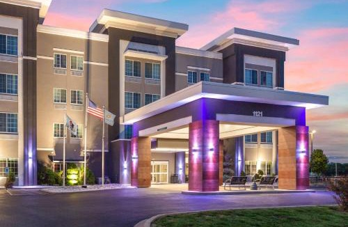 Springfield Hotel | La Quinta by Wyndham Springfield IL