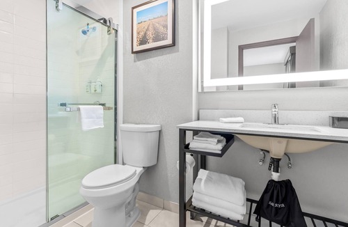 Huntsville Hotel | La Quinta Inn by Wyndham Huntsville Research Park