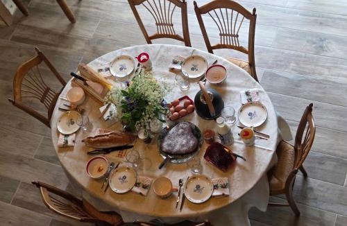 Eternoz Bed & Breakfast | La R'mise de Surcey