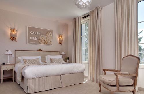Marcey-les-Greves Hotel | La Ramade