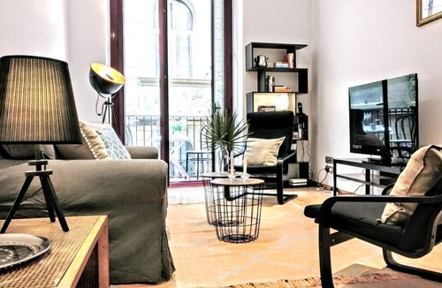 El Raval Apartment | La Rambla spacious 3BR monthly rental - Parsifal