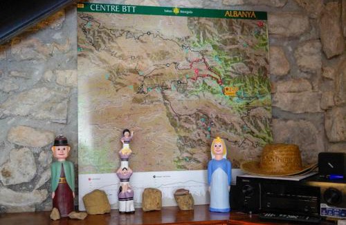 Albanya Hostel | La Rectoria