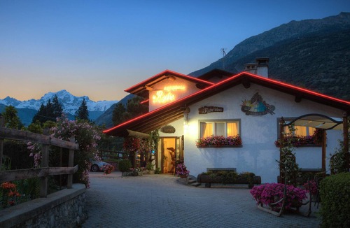 Aosta House | La Roche