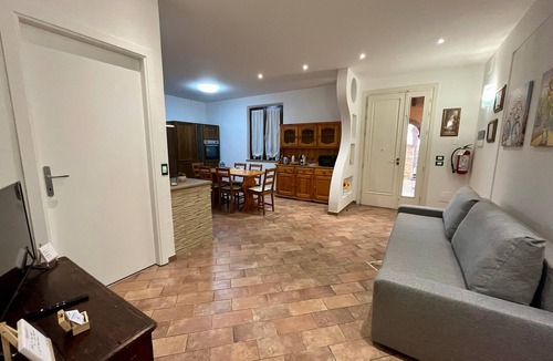 Casale Marittimo Apartment | La Rosa Dei Venti Ponente Apartment nestled in the countryside.