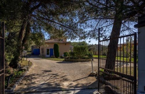 Modene House | La Rose Des Vents