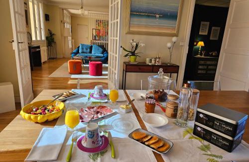 Flore House | La Roseraie