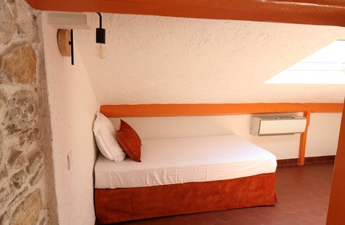 Vence Hotel | LA Roseraie Ouvert Toute L Annee Avec Petit Dejeuner
