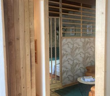 Poligny Bed & Breakfast | La Rotonde