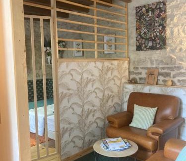 Poligny Bed & Breakfast | La Rotonde
