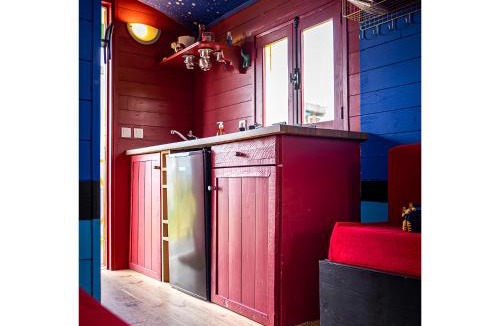 Beaulon Bed & Breakfast | La roulotte MAGIC ! des Grillots
