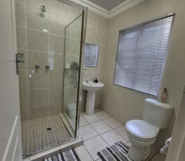 Rustenburg House | La'Ruach Guesthouse
