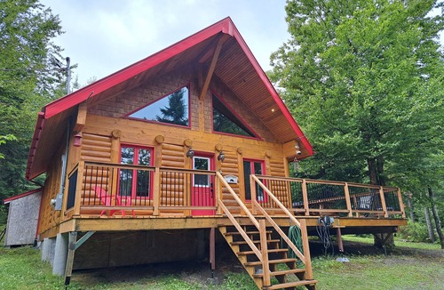 Saint-Fabien-de-Panet Ski Chalet | La Sainte-Paix log cabin in St-Fabien de Panet