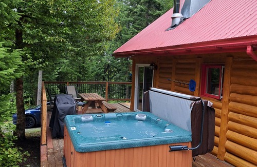 Saint-Fabien-de-Panet Ski Chalet | La Sainte-Paix log cabin in St-Fabien de Panet