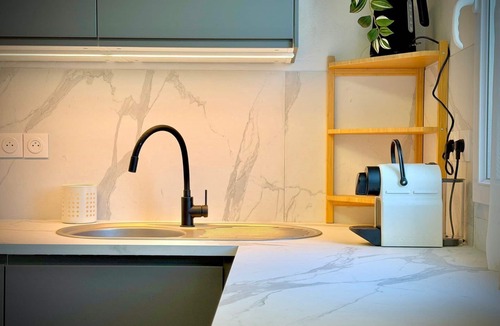 Calvisson Apartment | La salamandre bleue, 4 pers pool in Calvisson