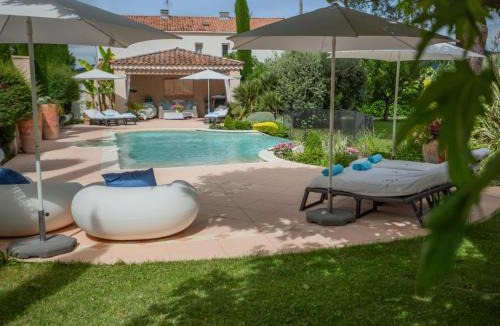 Les Mees Villa | La Sarrazine