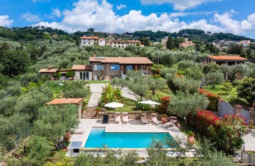 Corsanico House | La Sassaiola by Nicola Real Estate