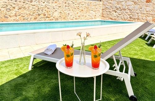 Belmonte House | La Serrería-Premium Suite Apartments & Private Jacuzzi