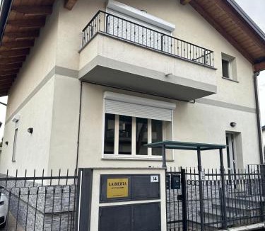 Seregno Apartment | La Siesta