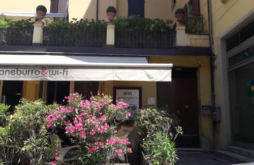 Bolognina Apartment | La Soffitta