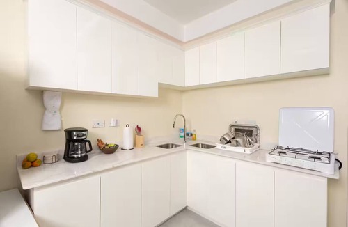 Roseau Apartment | La Soie Chambre - I In the Heart of Roseau
