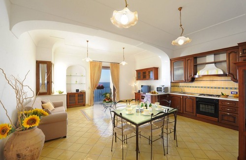 Arienzo House | La Sorgente del Sole