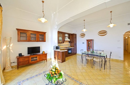 Arienzo House | La Sorgente del Sole