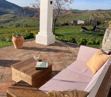 Valle de Abdalagis Bed & Breakfast | La Sorpresa