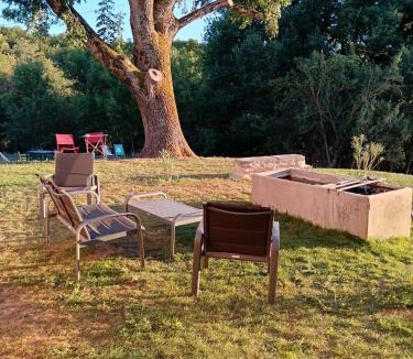 Le Chalon Apartment | La Source Bleue