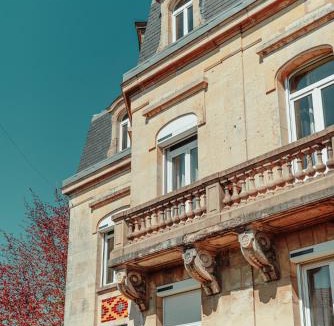 Verdun Apartment | La Source de la Scance