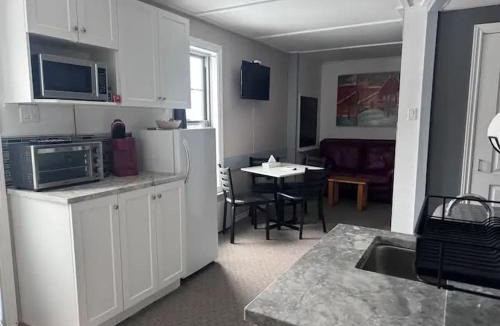 Saint-Pierre-de-Broughton Apartment | La Spacieuse Riverstone CITQ3O1849