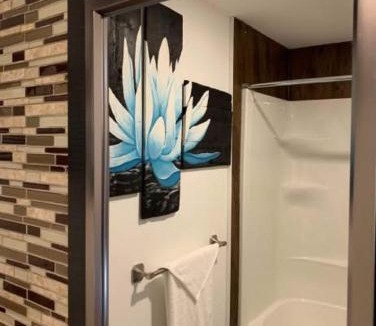 Saint-Pierre-de-Broughton Apartment | La Spacieuse Riverstone CITQ3O1849