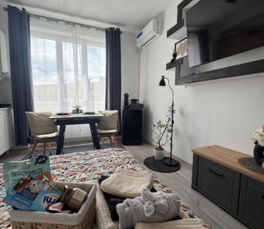 Onesti Apartment | La Srour