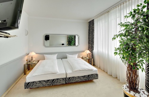 Sued Hotel | La Strada Hotel