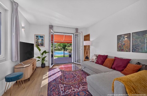 Saint-Genis-Pouilly Apartment | La Sublimée Villa with Private Pool & Close to Switzerland