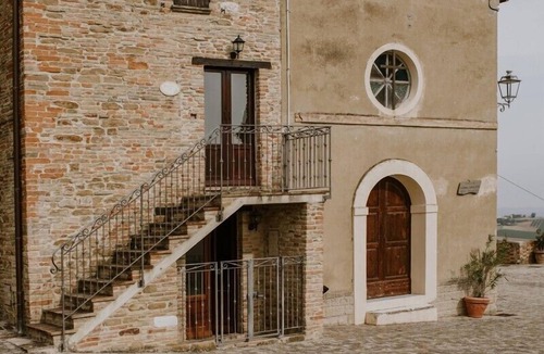 Arcevia Apartment | La suite in piazza in Borgo Loretello