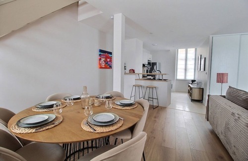 Bourges Apartment | La Suite Marcel Bascoulard