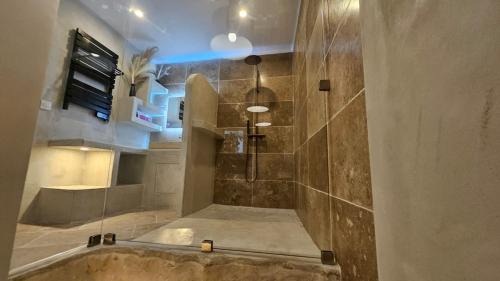 Montge-en-Goele Apartment | La suite Saule