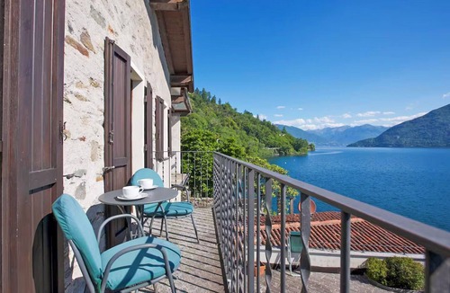 Cannobio Apartment | La Terrazza 2 A by Lago Reisen