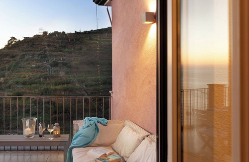 Manarola House | La Terrazza 85: breathtaking views, tranquility and garden. CITR Code 011024