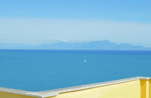 Licola Apartment | La terrazza incantata private access to the beach