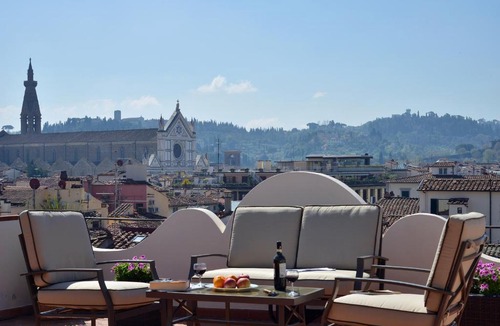 Sant' Ambrogio Apartment | la terrazza